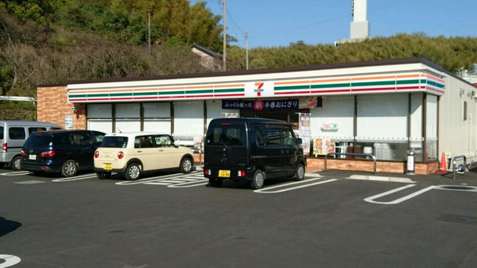 7-Eleven (セブンイレブン 今治近見町3丁目店) - メイン写真: