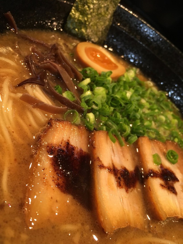 黒味拉麺 - メイン写真: