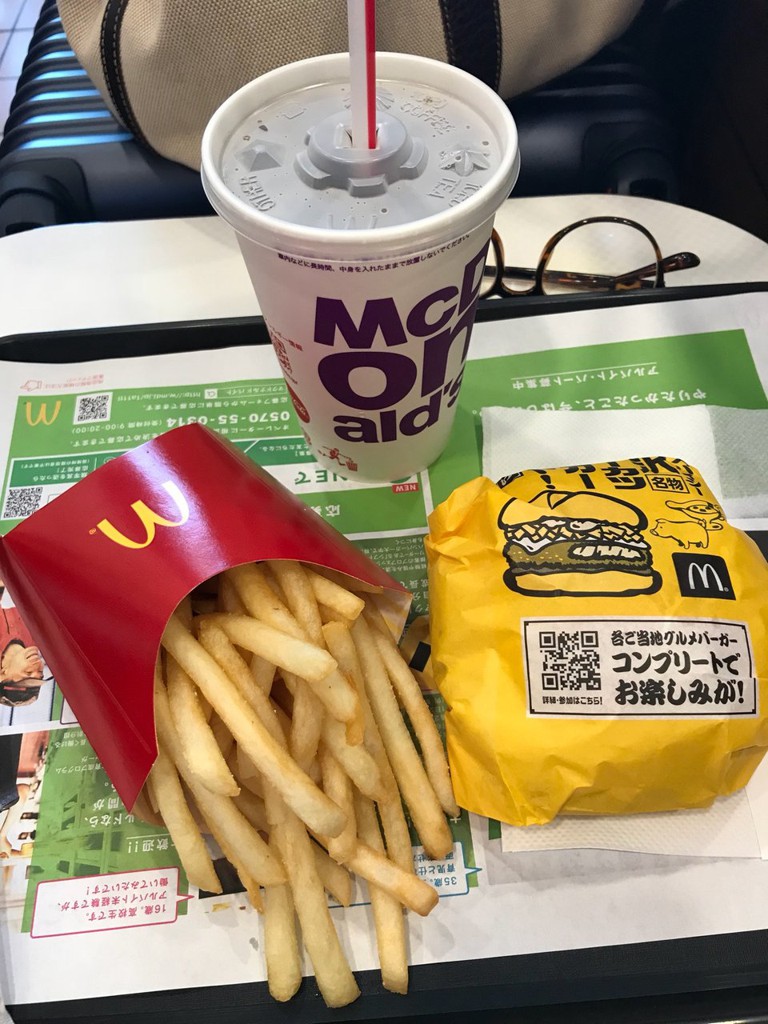 マクドナルド イオンモール姫路リバーシティー店 - メイン写真: