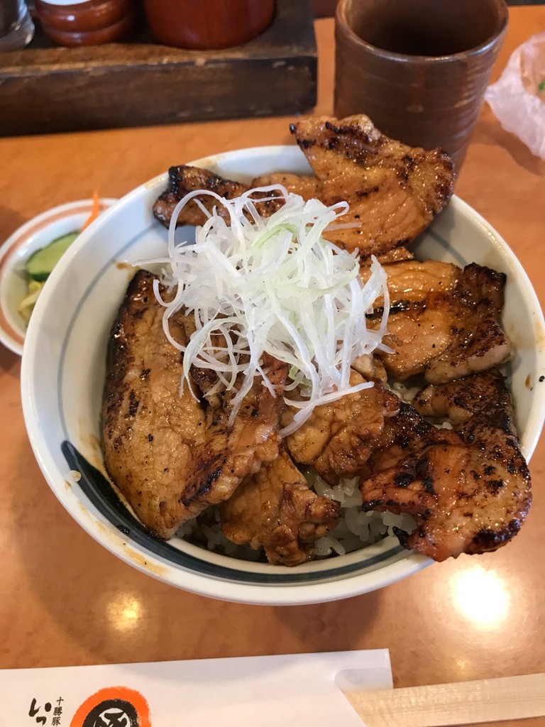 十勝豚丼 いっぴん 平岡店 - メイン写真: