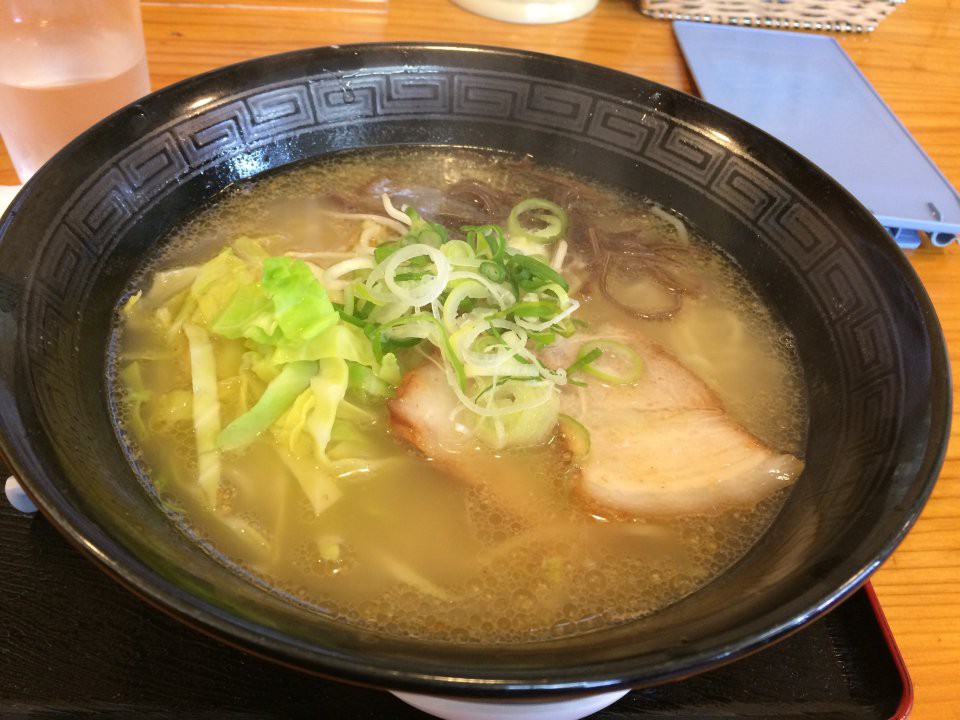 ラーメン楽天 日当山店 - メイン写真: