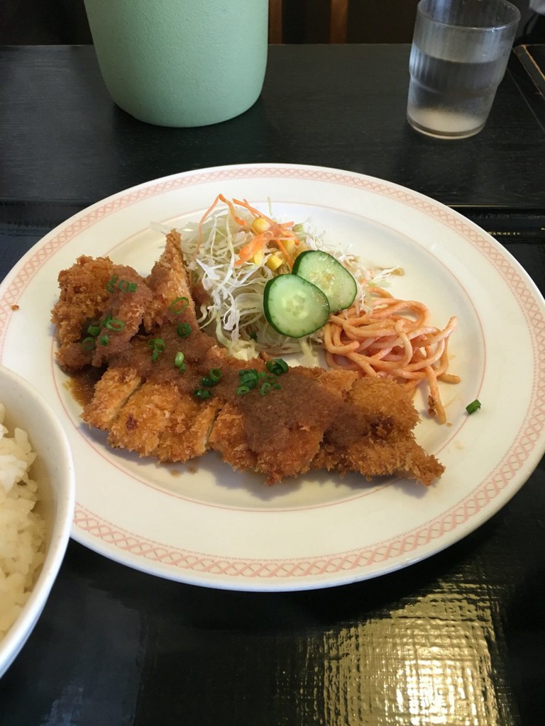 The 7 Best Western Food in Munakatashi