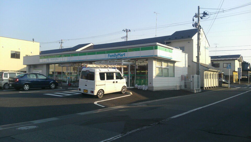 FamilyMart (ファミリーマート 八戸根城五丁目店) - メイン写真: