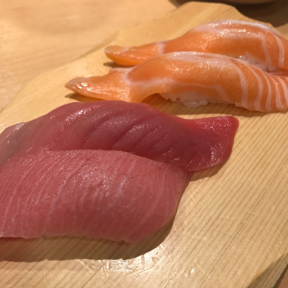 沼津魚がし鮨流れ鮨三島店