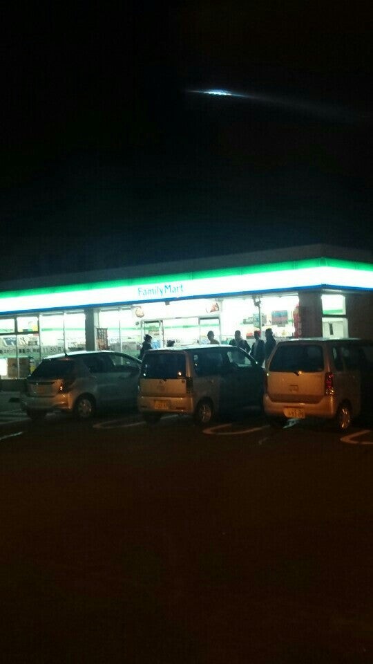 FamilyMart (ファミリーマート 上尾瓦葺店) - メイン写真: