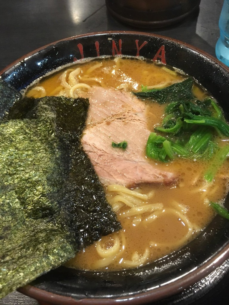 横浜ラーメン 仁家 - メイン写真: