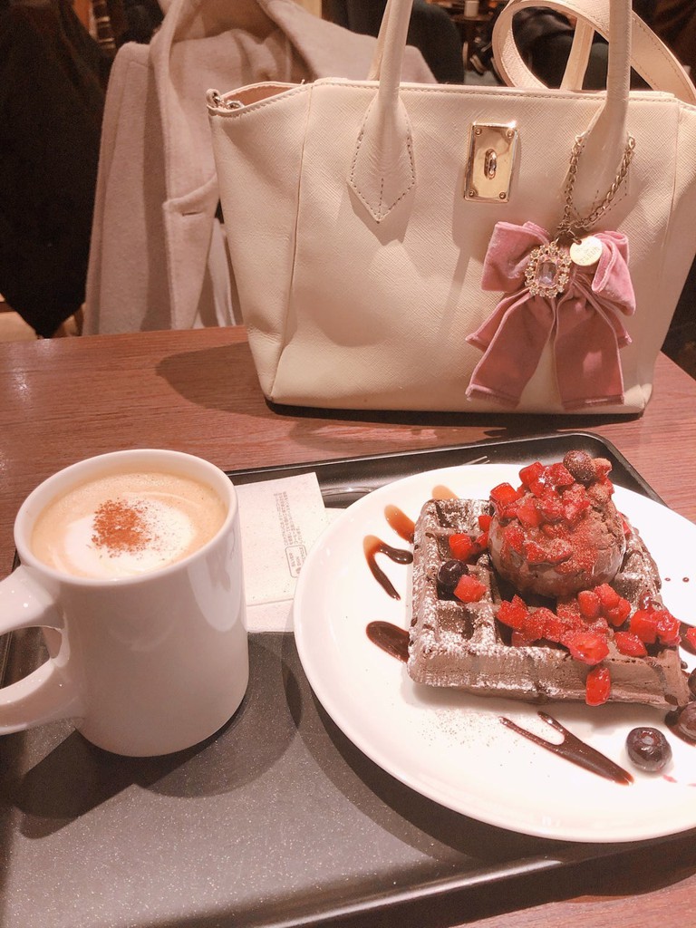 Tully's Coffee (TULLY'S COFFEE 横須賀中央店) - メイン写真: