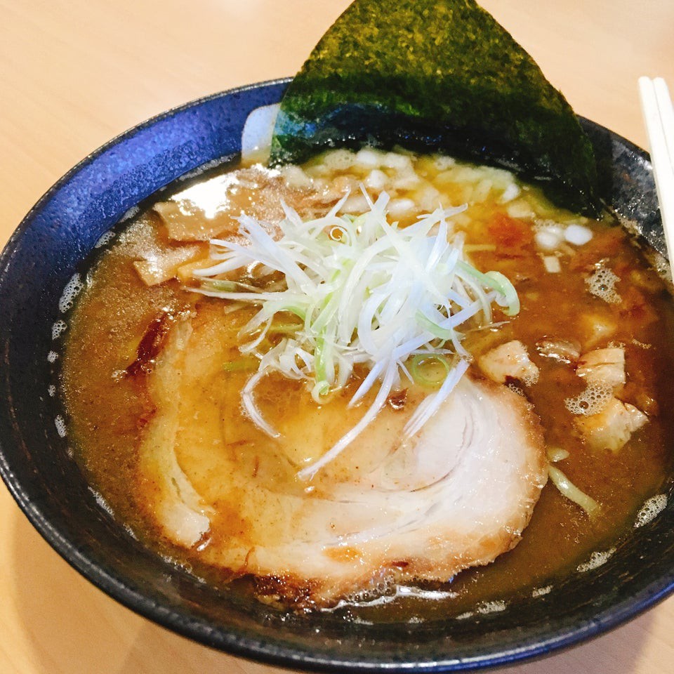 らー麺 山之助 宮町店 - メイン写真: