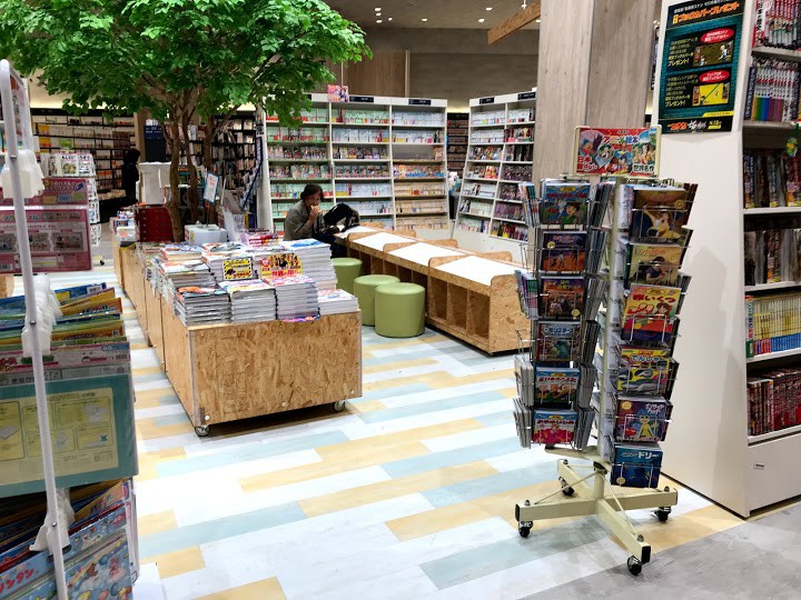 未来屋書店　木曽川店 - メイン写真: