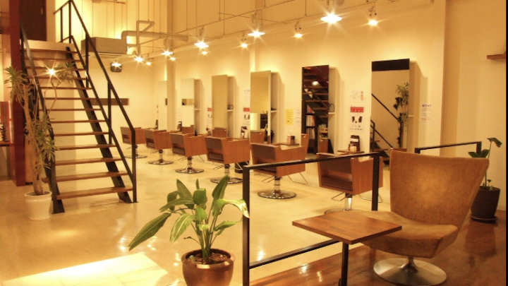 Hair Salon DONNA 香芝旭ヶ丘店 【ヘアサロン ドンナ】 - メイン写真: