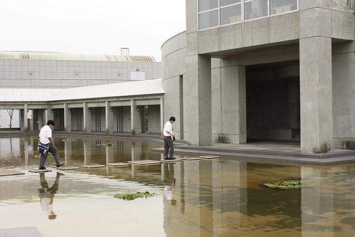会津大学情報センター附属図書館