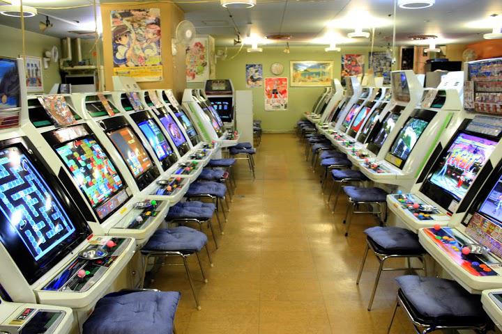 ロイヤルゲームセンター駅前第三ビル