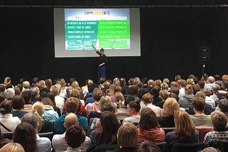 Bij verbindende communicatie tracht je eerste de ander te begrijpen en dan pas begrepen te worden. Tijdens onze presentatie ontdek je of je een jakhals of een giraf bent.