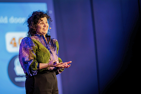 Sandy Snoeck vertelt dat 40% van je geluk bepaalt wordt door je mindset.