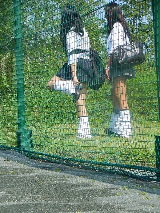 【県立JK②】制服ミニスカ娘をチラ追跡 gallery photo 1