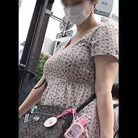 【プラチナクラス】揺れる母乳に大接近！ミルクたっぷりの母乳ママをロックオン！