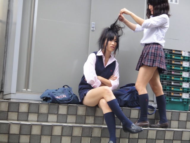 街撮りエロふざけ 制服パンチラ アダルト動画 画像のコンテンツマーケット Pcolle