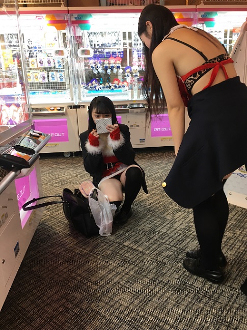 【えろミニサンタ☆】コスプレパンチラ2 gallery photo 1