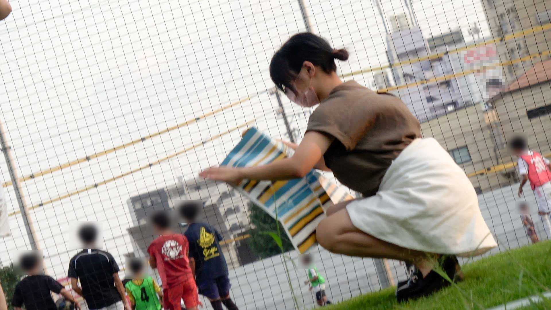 【透けパンティ】サッカー場で激レアなパンチラを隠し撮り。【高画質/望遠】Vol.11 gallery photo 6