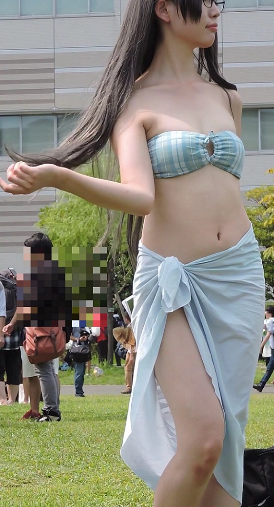 コスプレ2018夏露出多めエロい体メガネロングヘア―【動画】イベント編 4805