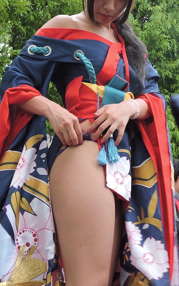 コスプレ2018夏エロい浴衣美味しそうな太もも肩出し【動画】イベント編 4820