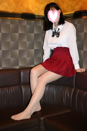 美脚タレント！A○B研究生系♡初々しい１８歳制服や私服で（肌色ストッキング）5 gallery photo 4