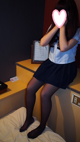 美少女１８歳！汚れを知らない現役女子大生⑤（私服+制服で黒ストッキング）最終章 gallery photo 3