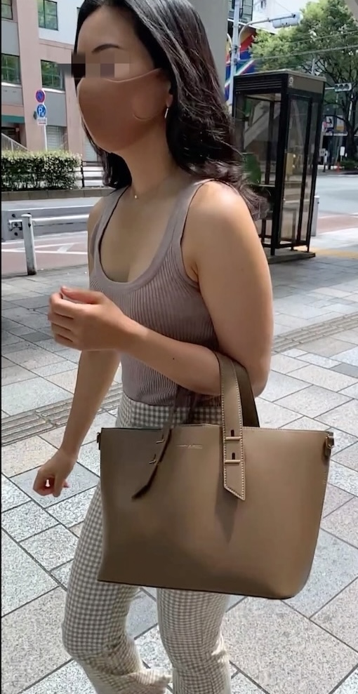 No.1440《顔モザ大解禁！！！》「朝から刺激強過ぎ！フェロモン美尻のパーフェクトキャリアウーマン」