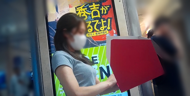 作業中の超絶美人OLが最高過ぎるなど