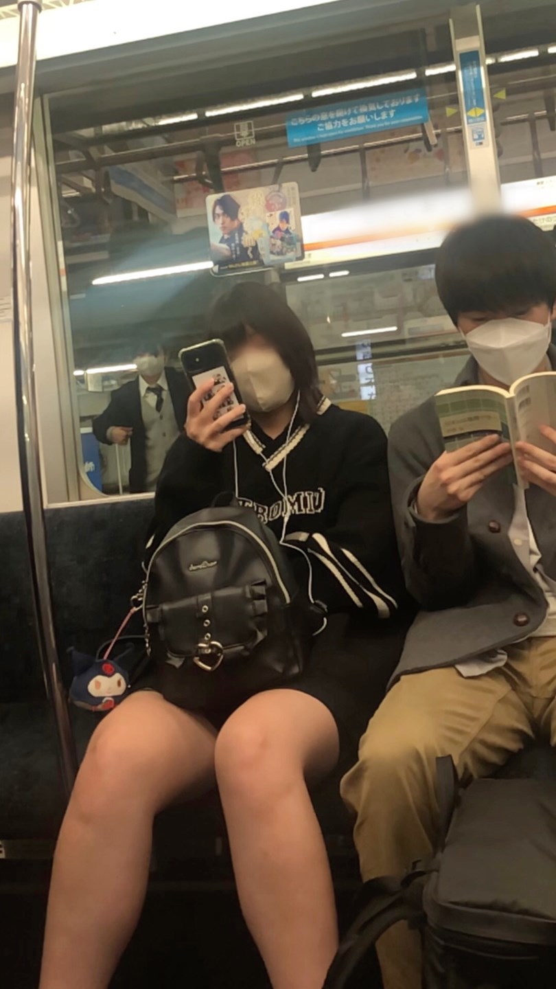 【正面からの眺め14】私服のＪＫを電車内で観察！