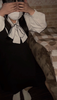 以前駅近くでナンパして車内フェラさせた大学生を自宅に誘い出し中出しまでできました