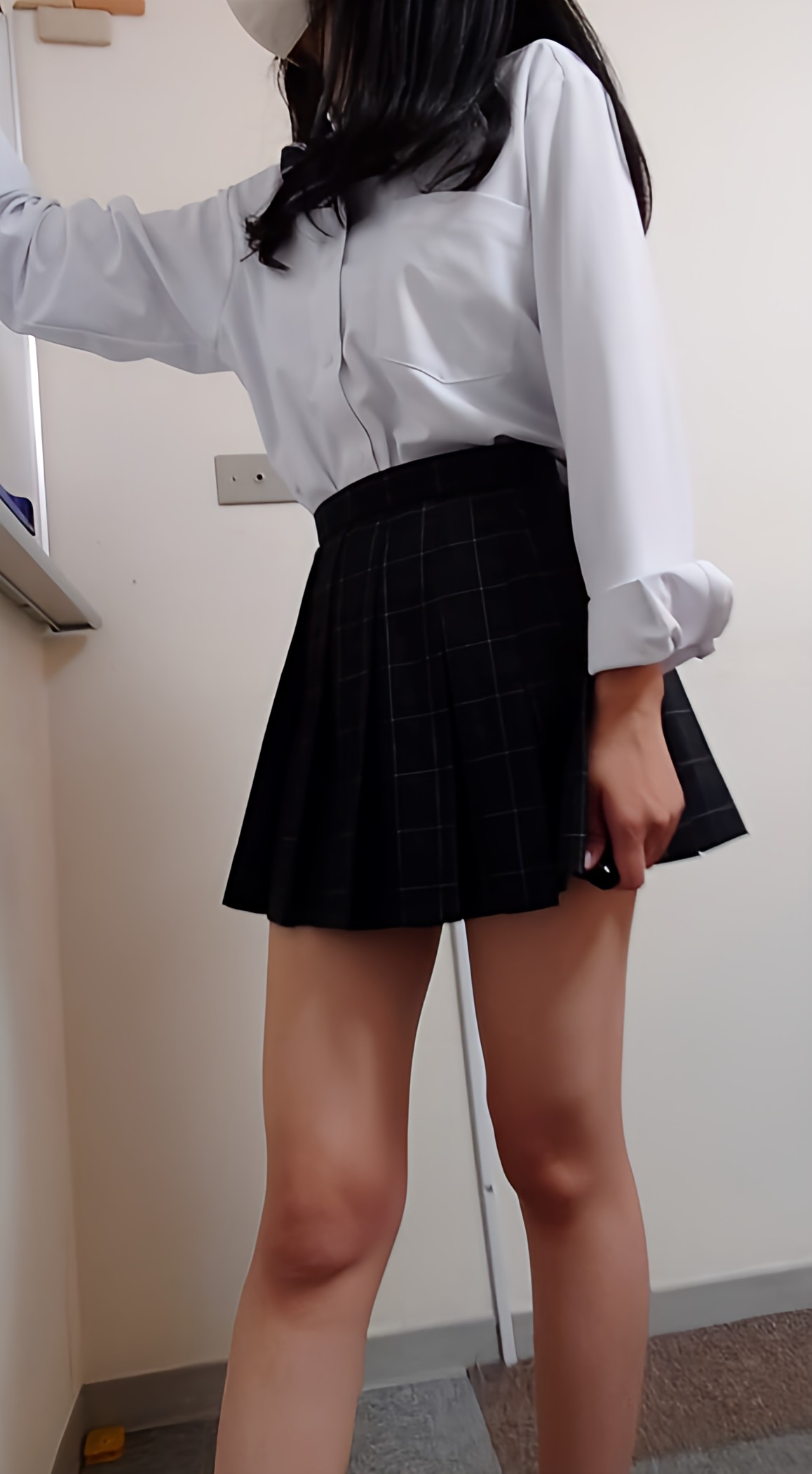 講習部屋でこっそりパンツ撮り放題！おさな顔が可愛いJKちゃんに勉強も大人の世界も教えてあげました