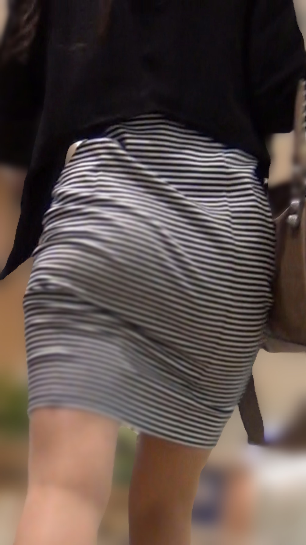 Stm.013 タイトミニ ワンピースお姉さん