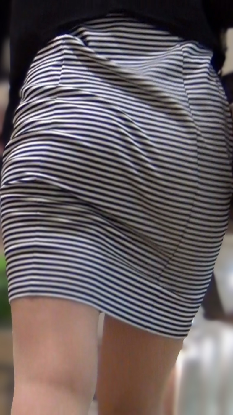 Stm.013 タイトミニ ワンピースお姉さん