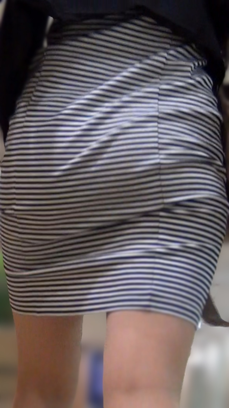 Stm.013 タイトミニ ワンピースお姉さん