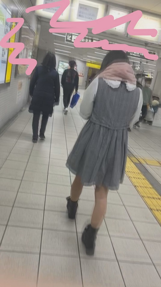 【女子大生】風の可愛い白P また衝動的に撮りましたが2カメです(;'∀')