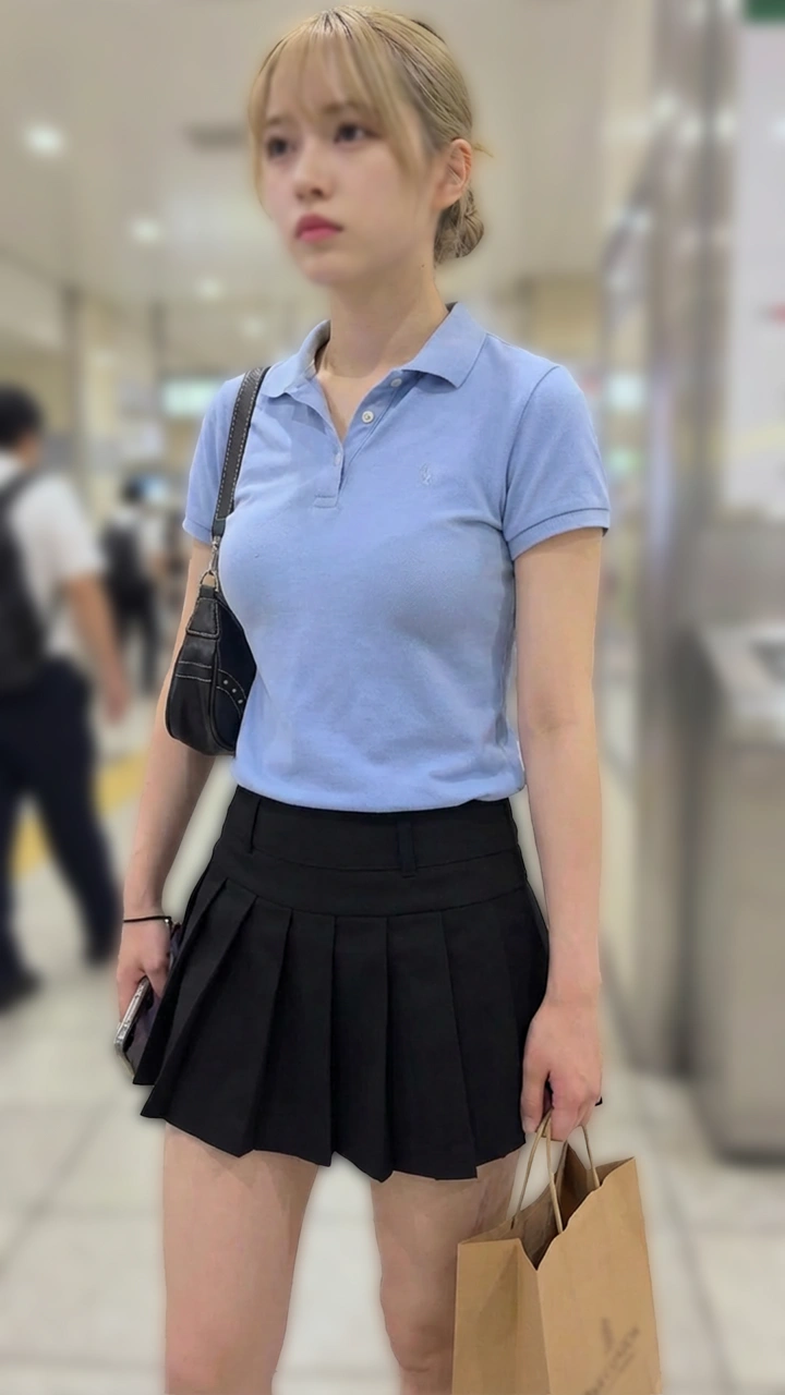 透視記録0036「素晴らしき美脚の金髪ミニスカート女子を追跡して透視」(全2名)