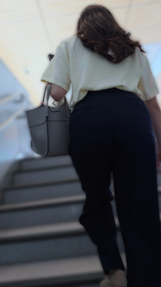 チャレンジ企画0002「細身スタイルノースリーブOLさんの大胆な露出」(全2名)