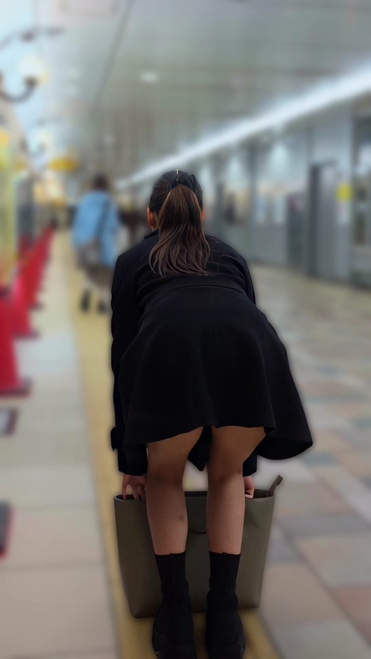 チャレンジ企画0004「コートをめくりお尻を突き出す清楚女子を観察」(全2名)