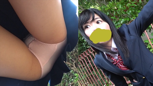 【高画質JK】道を教えてもらってる間にめくりパンチラ4【顔出し3人】