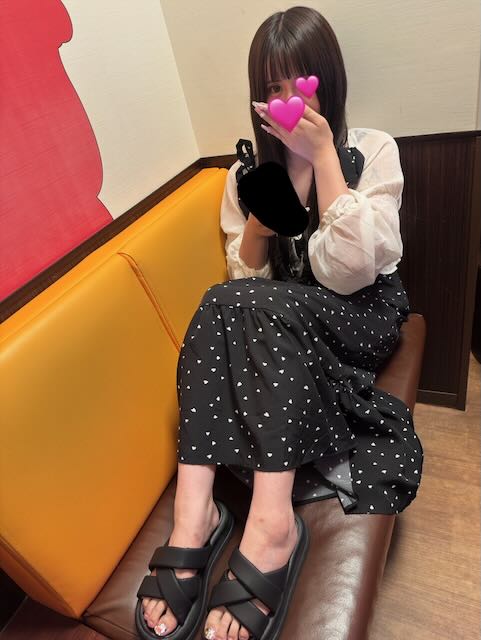 かなり汚い素足サンダルのスケベ29歳の足裏接写と足コキ＋おまけ吸い付きフェラ