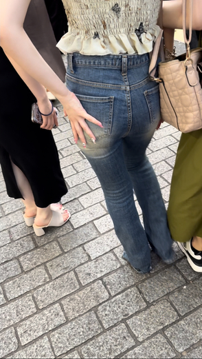 タイトスカート女子コレクションVol.25 パン線透けるタイトな黒ワンピースとぞろびきデニムの仲良しさん