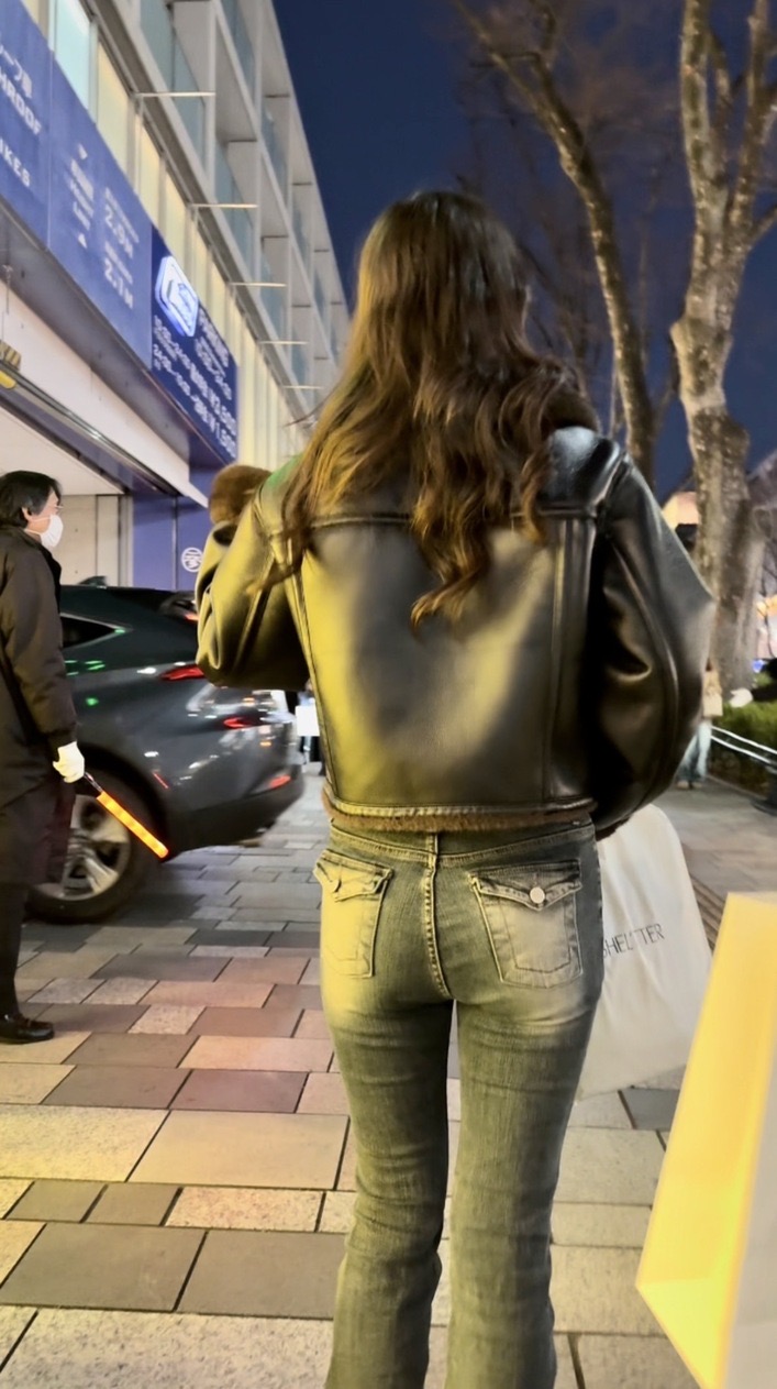 デニム女子コレクションVol.115  スレンダー美尻デニムのエロエロお姉さん2選！