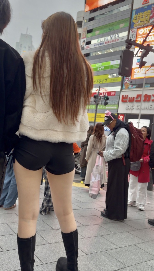 ヒップコレクションVol.64 特上スタイル布切れ越しのエロ尻お姉さんとパンセンやらお尻やらなんかエロいショーパンお姉さん