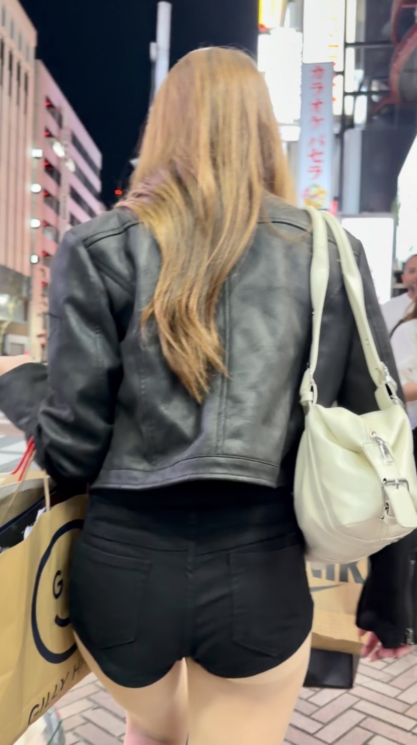 ヒップコレクションVol.143 レザーショーパンとショーパンブーツの美尻お姉さん２選！