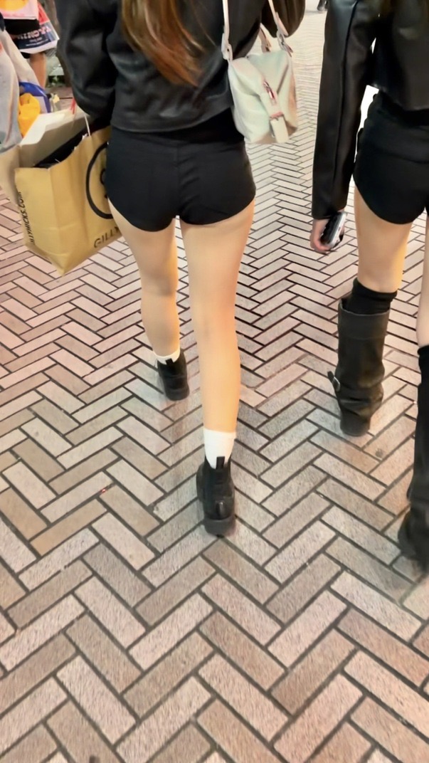ヒップコレクションVol.143 レザーショーパンとショーパンブーツの美尻お姉さん２選！