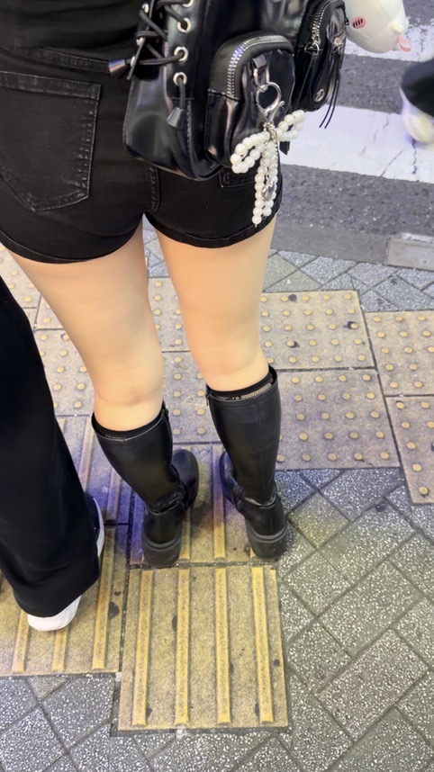 ヒップコレクションVol.143 レザーショーパンとショーパンブーツの美尻お姉さん２選！