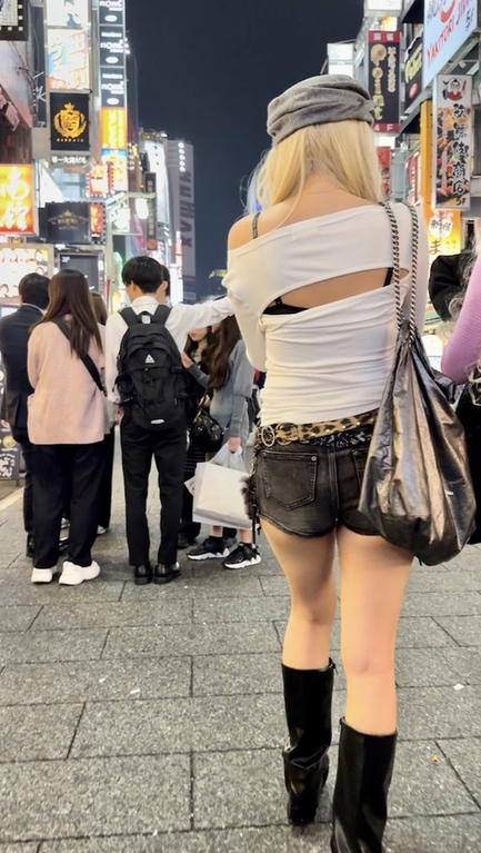 デニム女子コレクションVol.243 デニムショーパンの美脚ギャル３連発！