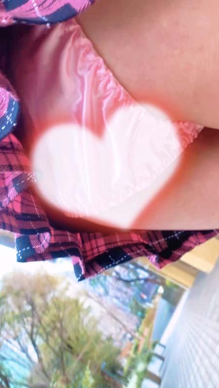 街ゆくミニスカ素人娘だまし撮り☆アンケートと称してパンチラ盗撮してきました♡