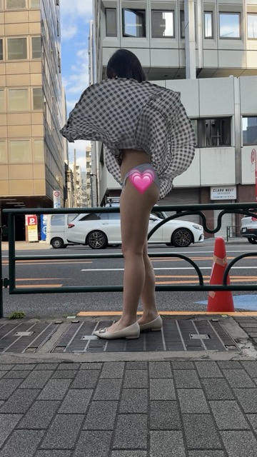 通風口ぱんちら　めくれすぎなワンピース(+。+) 